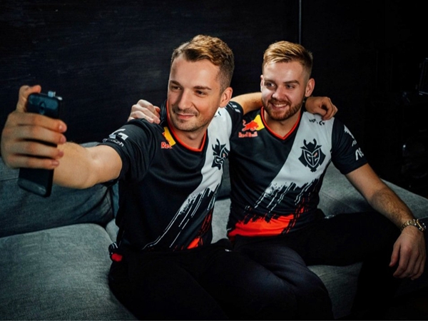 FlyQuest在赛季开局不佳后将dexter转入替补席